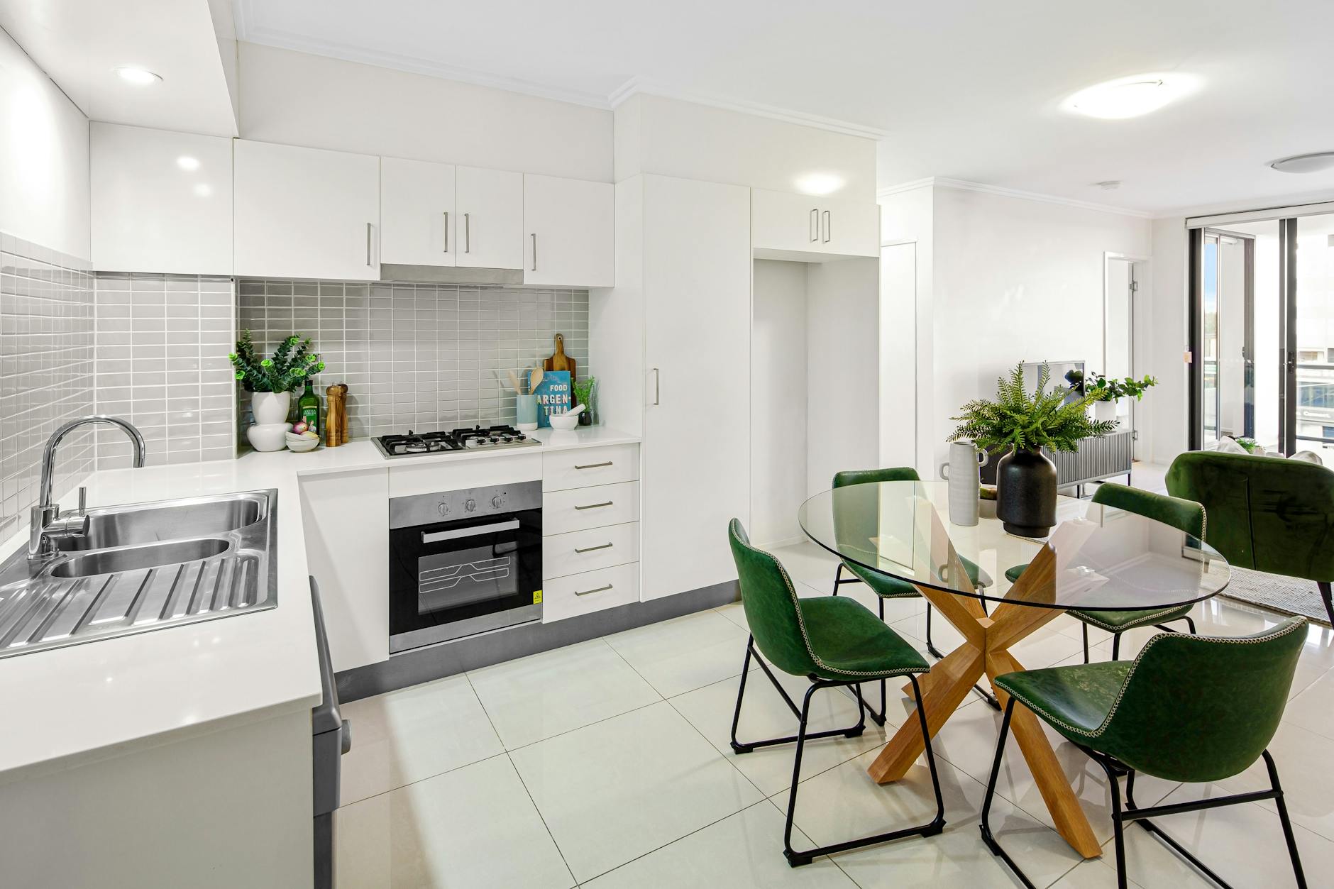 Armonia in Cucina: Come Applicare il Feng Shui per Nutrire Corpo e Spirito